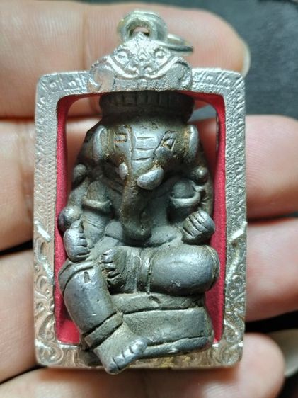 พระพิฆเณศเนื้อโลหะหล่อครับ รูปที่ 3