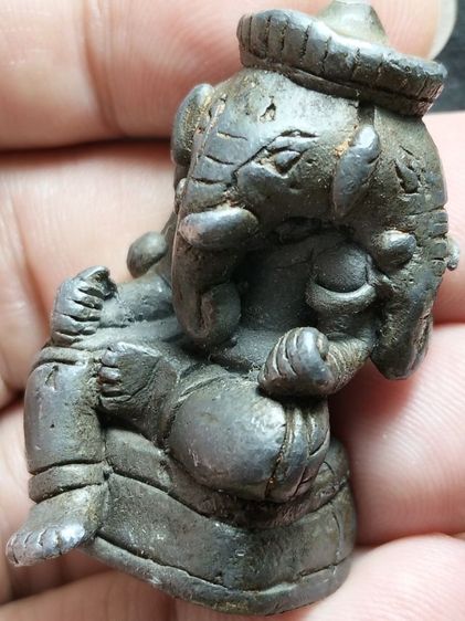 พระพิฆเณศเนื้อโลหะหล่อครับ รูปที่ 6