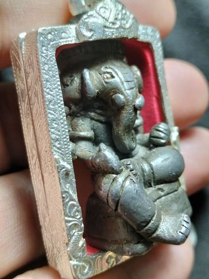 พระพิฆเณศเนื้อโลหะหล่อครับ รูปที่ 2
