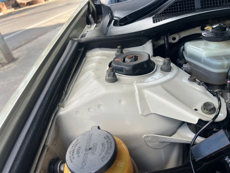 Toyota Camry 2005 2.0 E Sedan เบนซิน ไม่ติดแก๊ส เกียร์อัตโนมัติ บรอนซ์ทอง รูปที่ 4