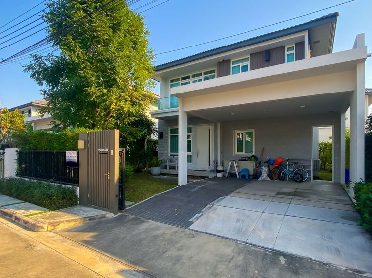 ขายบ้านเดี่ยว มัณฑนา มอเตอร์เวย์–กรุงเทพกรีฑาตัดใหม่ พร้อมเข้าอยู่ ทำเลดีใกล้ Airport Link ลาดกระบัง