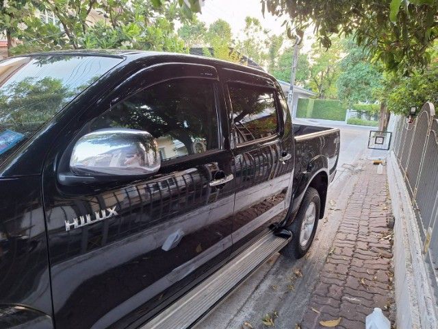 Toyota Hilux Vigo 2009 2.5 E 4WD Pickup ดีเซล เกียร์ธรรมดา ดำ รูปที่ 4