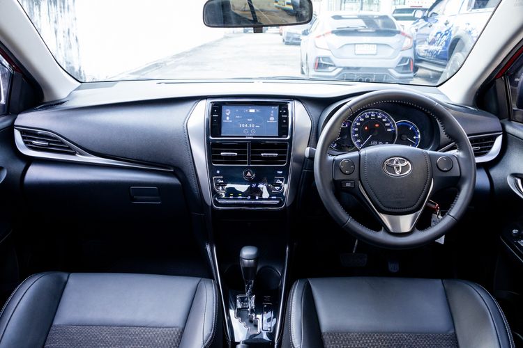 Toyota Yaris 2022 1.2 Sport Sedan เบนซิน ไม่ติดแก๊ส เกียร์อัตโนมัติ แดง รูปที่ 2