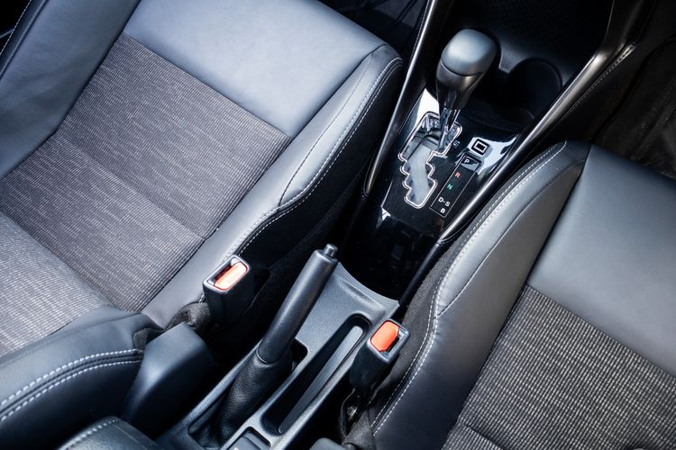 Toyota Yaris 2022 1.2 Sport Sedan เบนซิน ไม่ติดแก๊ส เกียร์อัตโนมัติ แดง รูปที่ 4