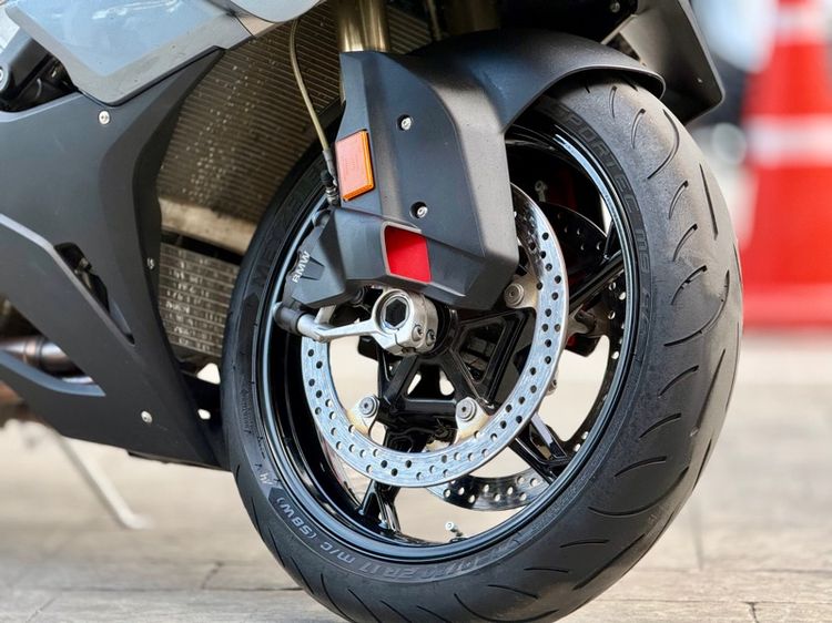 BMW S1000RR รูปที่ 6