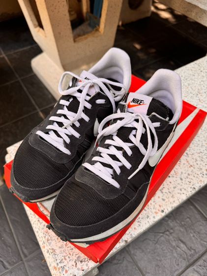 Nike Challenger OG สีดำ-ขาว ไซส์ 42.5 (9US) สภาพดี