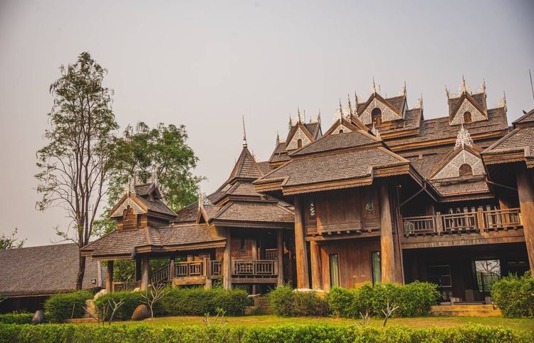 แสงดาว บ้านเรือนไทย