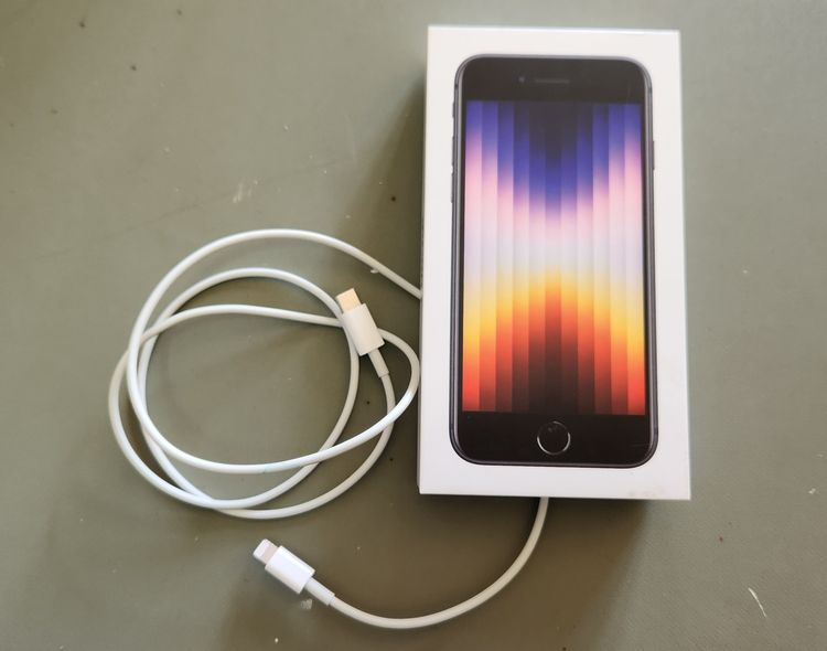 iPhone SE3 2022 รูปที่ 6