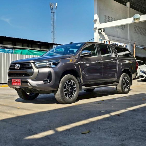 Toyota Hilux Revo 2020 2.4 Prerunner Mid Pickup ดีเซล ไม่ติดแก๊ส เกียร์ธรรมดา เทา รูปที่ 2