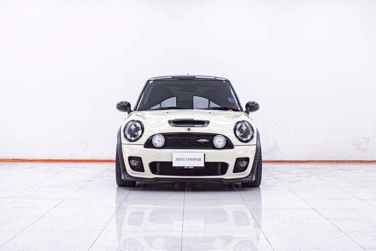 Mini COOPER 2010 รุ่นย่อยอื่นๆ Sedan เบนซิน ไม่ติดแก๊ส เกียร์อัตโนมัติ ขาว รูปที่ 4