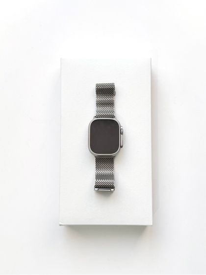 Apple Watch Ultra 2 สี Natural Titanium สาย Apple Titanium Milanese, Nike Sports Band, Nomad Stratos Band ครบกล่อง รูปที่ 2