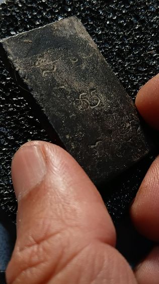 พระเจ้าห้าพระองค์ เนื้อผงใบลานคลุกรัก เก่าตามภาพ รูปที่ 5