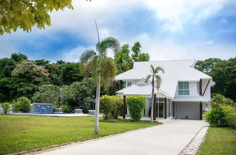 ตกแต่งครบ บ้านหลังใหญ่ในโครงการกรีนวัลเลย์ ซัมมิท รูปที่ 3