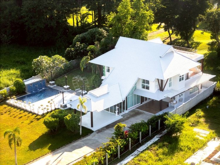 ตกแต่งครบ บ้านหลังใหญ่ในโครงการกรีนวัลเลย์ ซัมมิท รูปที่ 2