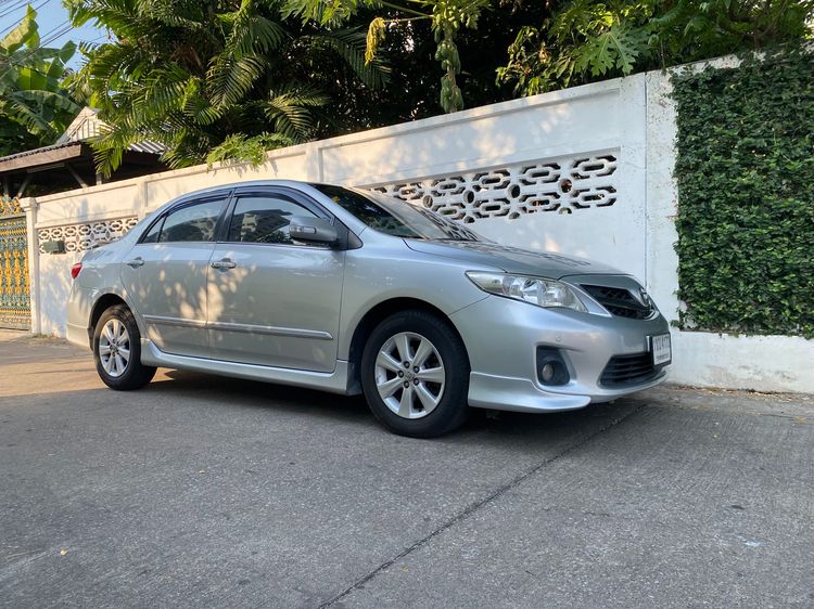 รถ Toyota Altis 1.8 E สี บรอนซ์เงิน