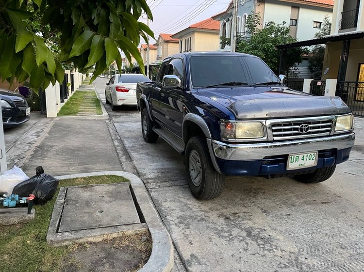 Toyota Hilux Tiger 2002 3.0 G Pickup ดีเซล ไม่ติดแก๊ส เกียร์ธรรมดา น้ำเงิน รูปที่ 4