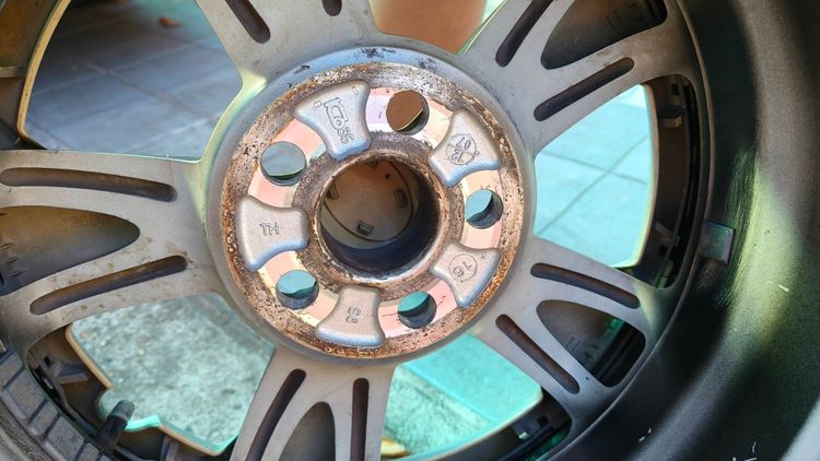 Prius ล้อและยาง รูปที่ 2