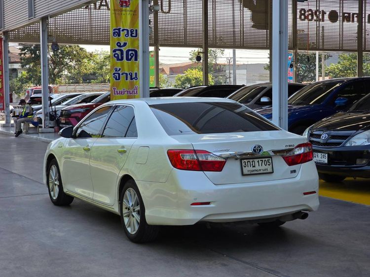 Toyota Camry 2013 2.5 Hybrid Sedan ไฮบริด ไม่ติดแก๊ส เกียร์อัตโนมัติ ขาว รูปที่ 4