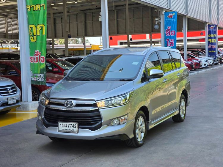 Toyota Innova 2020 2.8 Crysta Utility-car เบนซิน ไม่ติดแก๊ส เกียร์อัตโนมัติ เทา รูปที่ 3