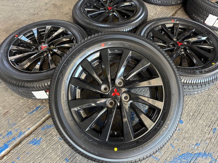 Mitsubishi  Attrage. ขอบ 15 นิ้ว Top 💢