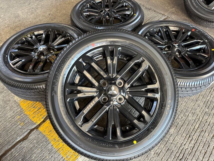 Mitsubishi Attrage ขอบ 15 นิ้ว Top 💢