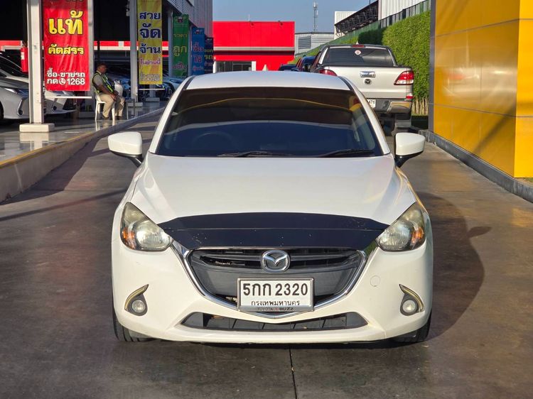 Mazda Mazda 2 2015 1.5 XD Sports High Sedan ดีเซล ไม่ติดแก๊ส เกียร์อัตโนมัติ ขาว รูปที่ 2
