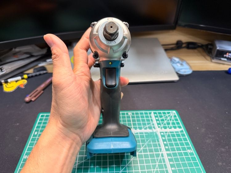 บล็อกกระแทกไร้สาย Makita DTW 190 (ตัวเปล่า ไม่มีแบต) รูปที่ 3