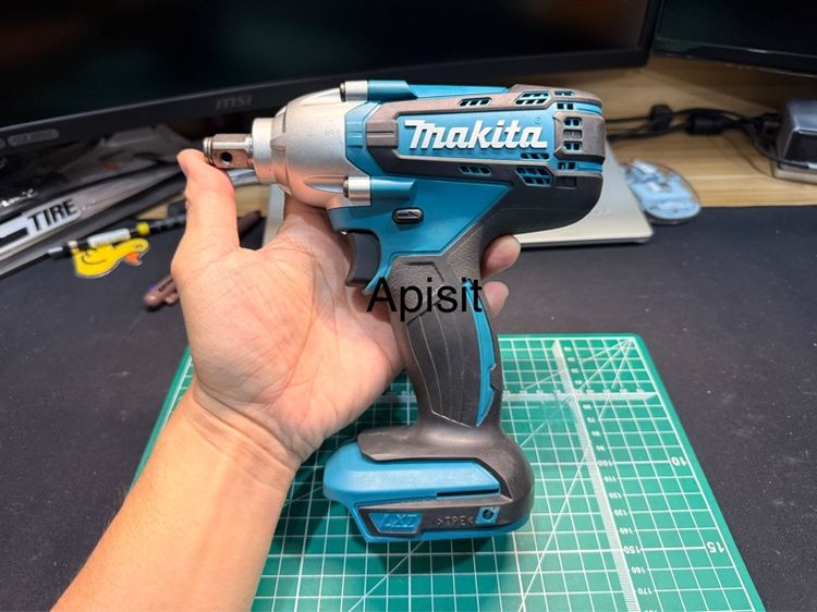 บล็อกกระแทกไร้สาย Makita DTW 190 (ตัวเปล่า ไม่มีแบต)