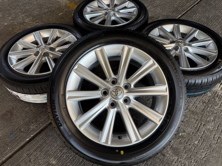 Toyota Camry ขอบ 17 นิ้ว Top Hybrid 🛞