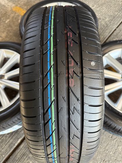 Toyota Camry ขอบ 17 นิ้ว Top Hybrid 🛞 รูปที่ 10