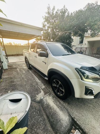 Isuzu D-MAX 2016 3.0 V-Cross Z Prestige 4WD Pickup ดีเซล เกียร์อัตโนมัติ ขาว รูปที่ 4