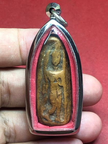 พระลีลาเม็ดขนุน