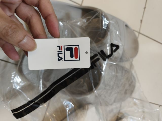 รองเท้าแตะ fila แท้ เบอร์10 สภาพดีมาก รูปที่ 3