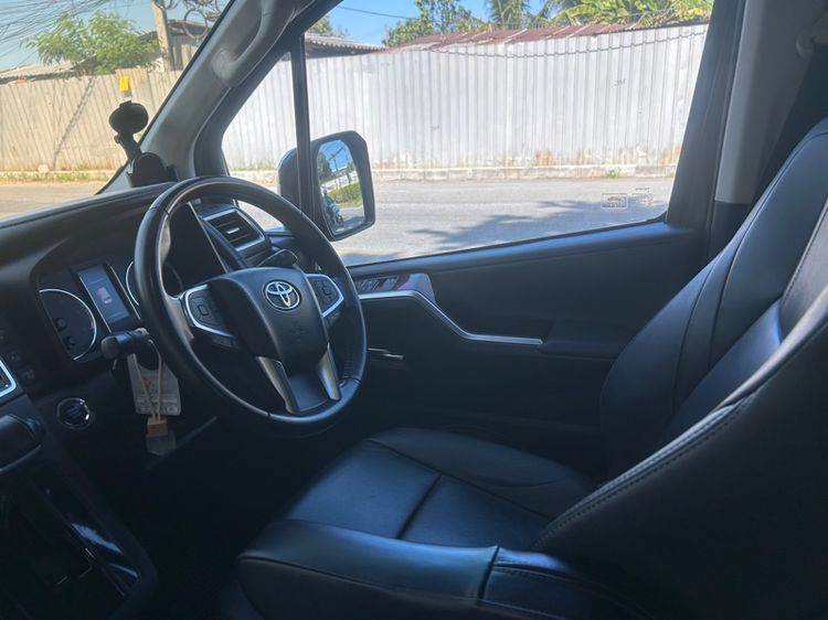Toyota Majesty 2020 2.8 Premium Van ดีเซล ไม่ติดแก๊ส เกียร์อัตโนมัติ ดำ รูปที่ 4