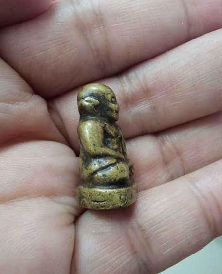 หลวงพ่อเงิน วัดห้วยเขนเนื้อเก่า รูปที่ 6