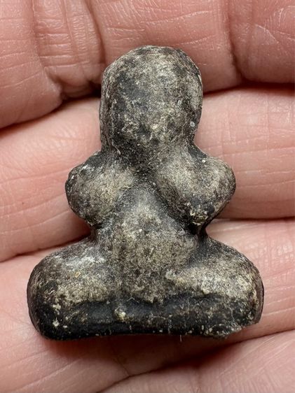 พระปิดตาเนื้อผงองค์ละ 800