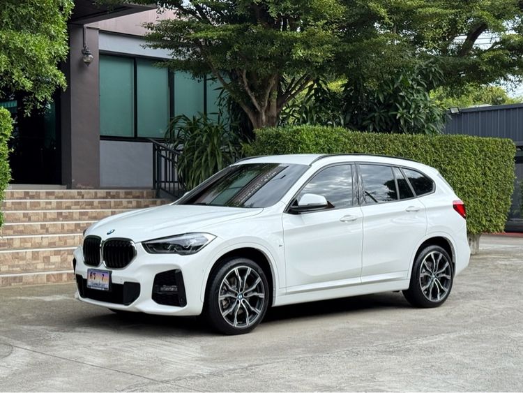 BMW X1 2022 2.0 sDrive20d M Sport Utility-car ดีเซล ไม่ติดแก๊ส เกียร์อัตโนมัติ ขาว รูปที่ 4