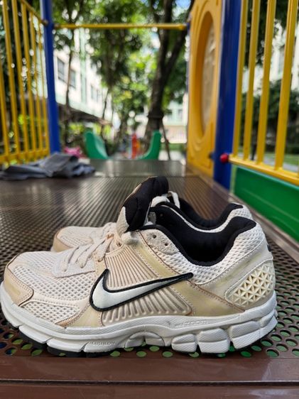 Nike Vomero 5 Women Size 40.5 รูปที่ 2