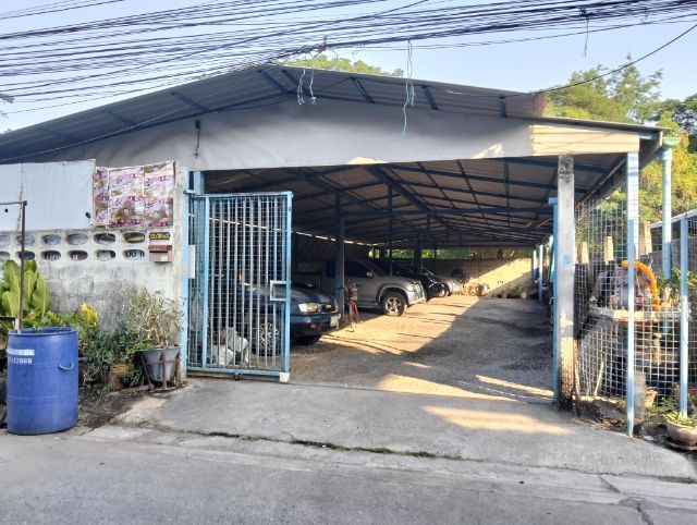 ใช่ ขายที่ดินพร้อมกิจการให้เช่าที่จอดรถ ซอยประทานพร(คลองหลวง15) อยู่ตรงข้ามโรงกษาปณ์ เนื้อที่ 63 ตรว. รูปที่ 4