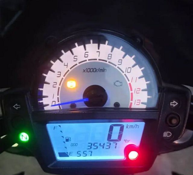 2015 Kawasaki ER6N  รูปที่ 4