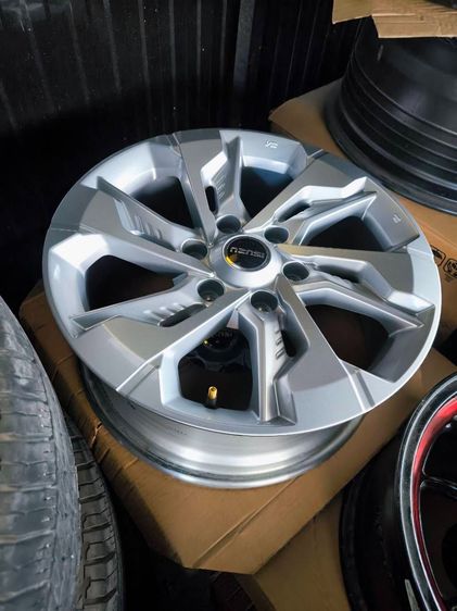 แม็กอีซูซู ใหม่ป้ายแดงไร้รอย ขอบ18