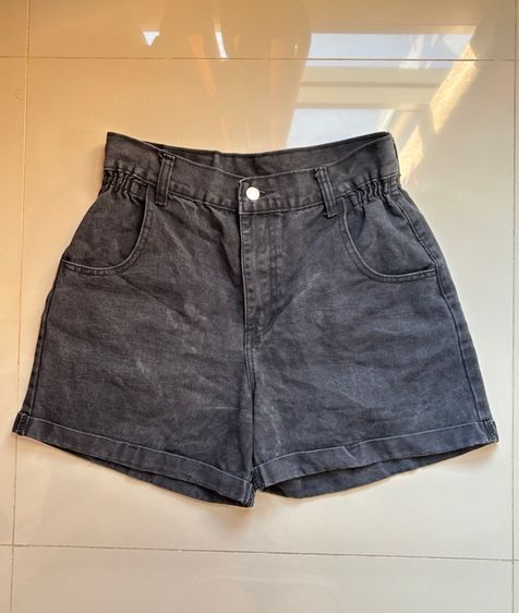 กางเกงยีนสีดำ