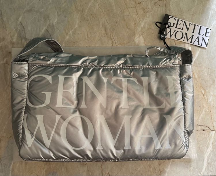 gentle woman dumpling ราคาคือได้สองใบสองสี