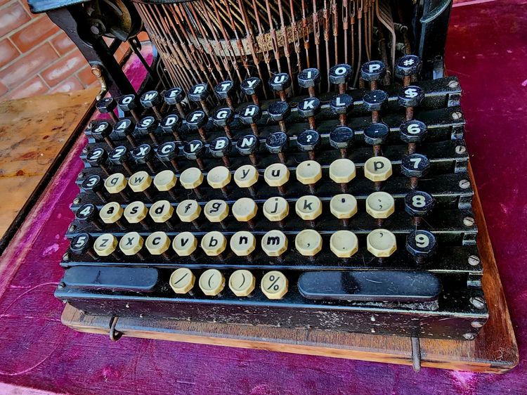 เครื่องพิมพ์ดีด smith premeir no.1 รูปที่ 11