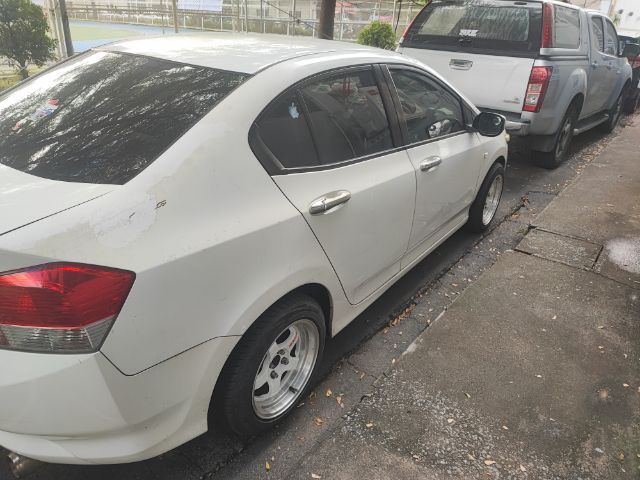 Honda City 2010 1.5 S i-VTEC Sedan เบนซิน LPG เกียร์อัตโนมัติ ขาว รูปที่ 3