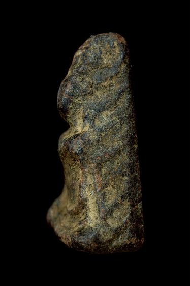 พระนางพญาเนื้อเก่า รูปที่ 3