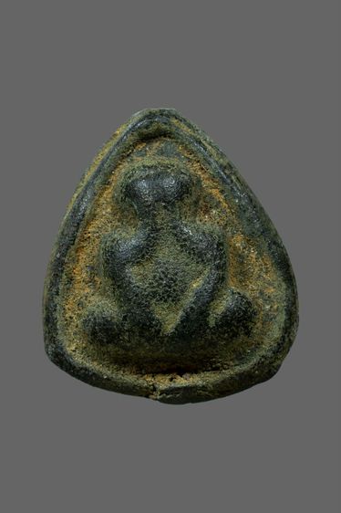 พระปิดตาเก่าเนื้อโลหะ