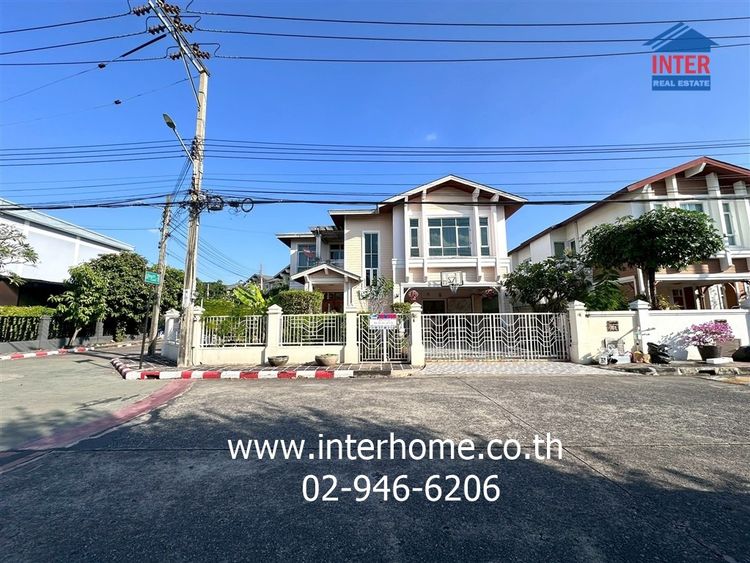 บ้านเดี่ยว 2 ชั้น 107.2 ตร.ว. หมู่บ้านปริญสิริ นวมินทร์ ระหว่างซอยนวมินทร์87-89 ถนนนวมินทร์ ถนนลาดพร้าว ถนนเกษตร-นวมินทร์ เขตบึงกุ่ม กรุงเทพ