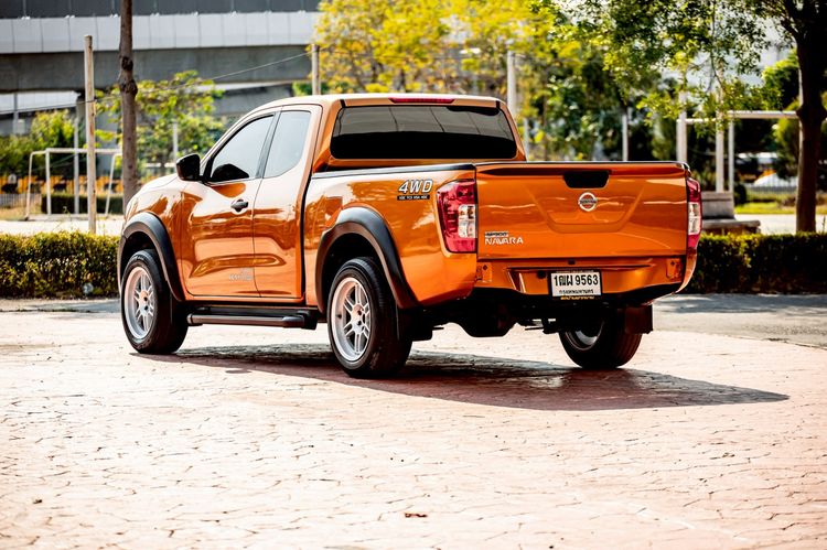 Nissan Navara 2015 2.5 E Pickup ดีเซล ไม่ติดแก๊ส เกียร์ธรรมดา ส้ม รูปที่ 4