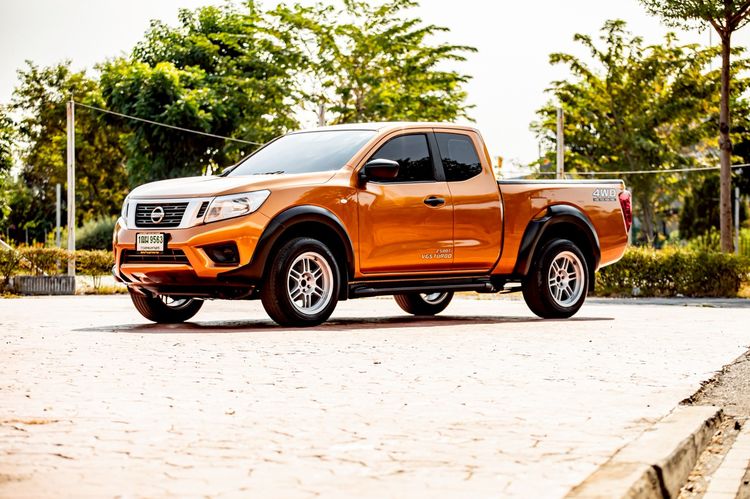 Nissan Navara 2015 2.5 E Pickup ดีเซล ไม่ติดแก๊ส เกียร์ธรรมดา ส้ม รูปที่ 3